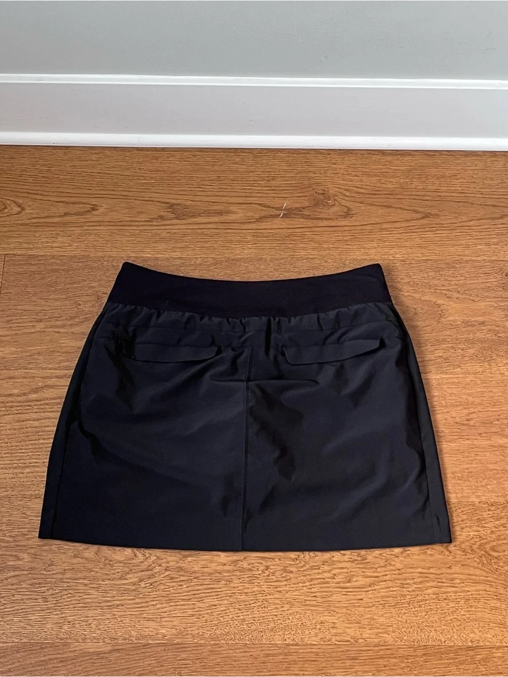 Athleta Soho Active Hiking Skort 16” Women's Size 10 Black Stretch Pockets